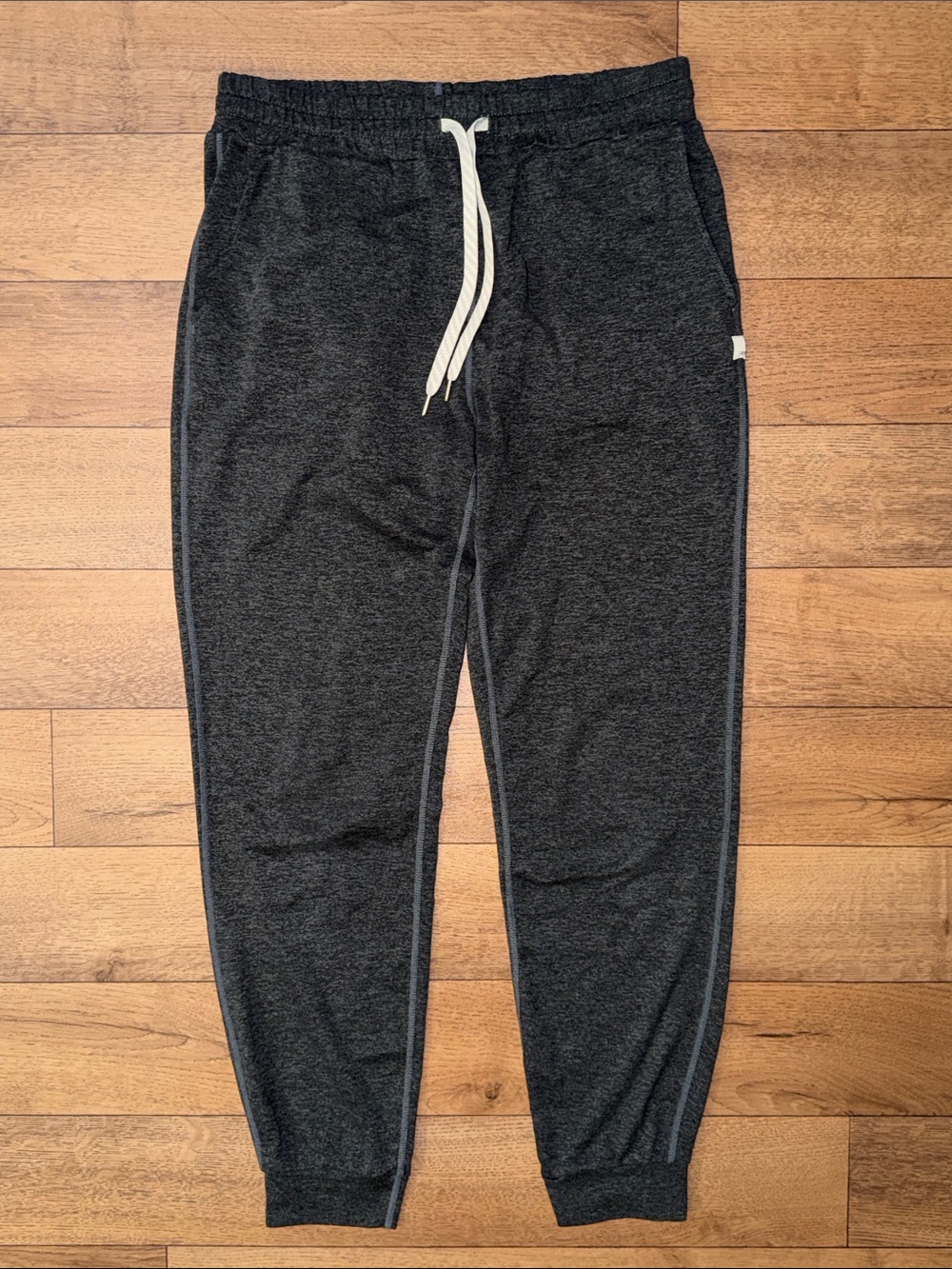 Vuori Size Small Performance Joggers Style VW303-L Heathered Dark Grey Comfy S - Picture 3 of 12